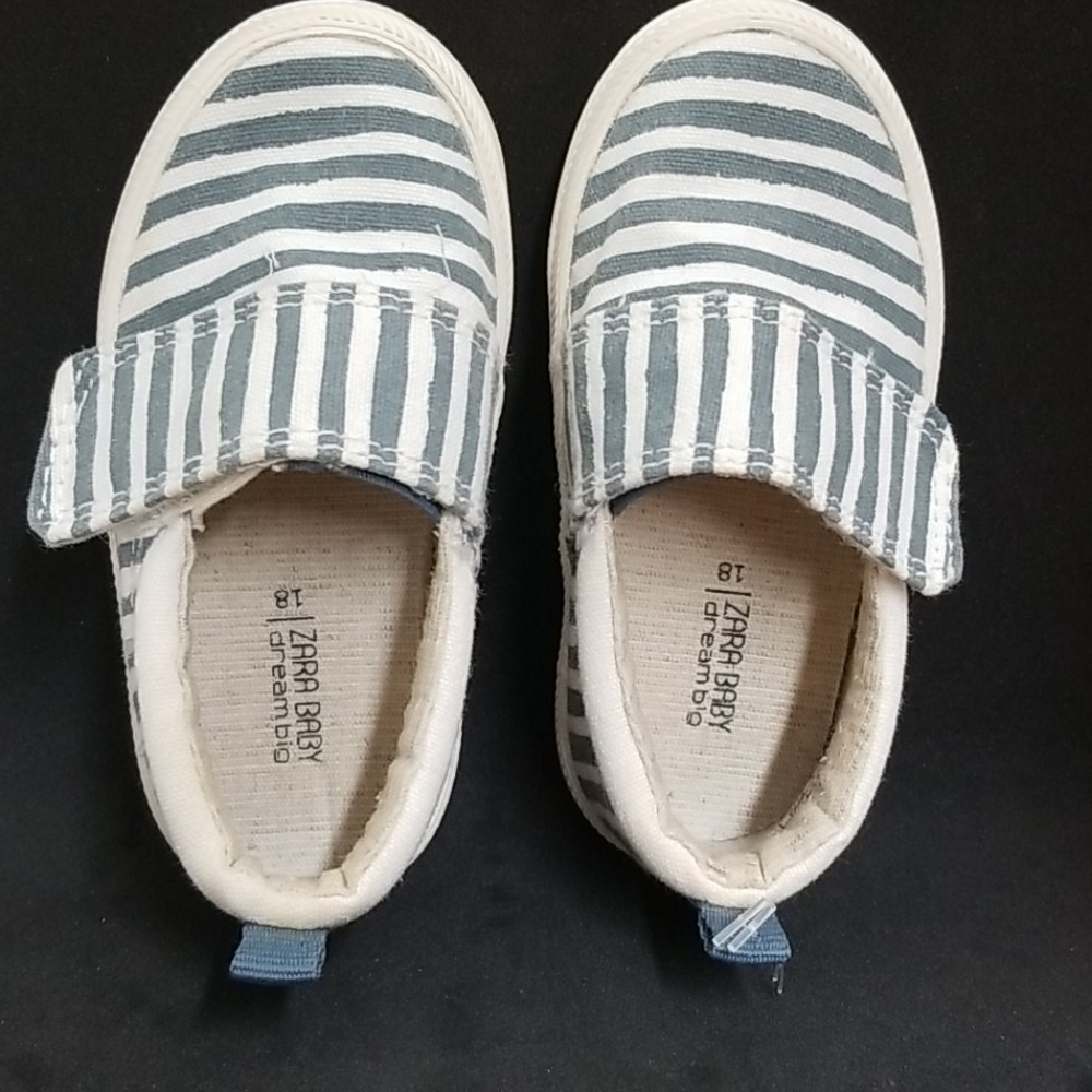 Zara Baby Velcro Slip On Sneakers 18 mo - Picture 2 of 5